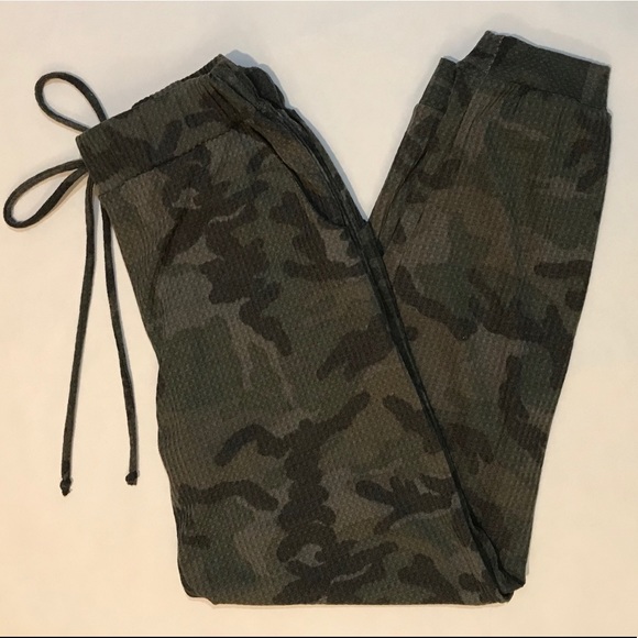Make Offer 🌷Camouflage Thermal Sweatpants Joggers - Picture 6 of 8